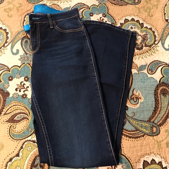 Baby-Q Dark Boot Cut Wrangler Jeans - Picture 11 of 11